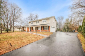 493 Massive 4 bedroom with tons of space